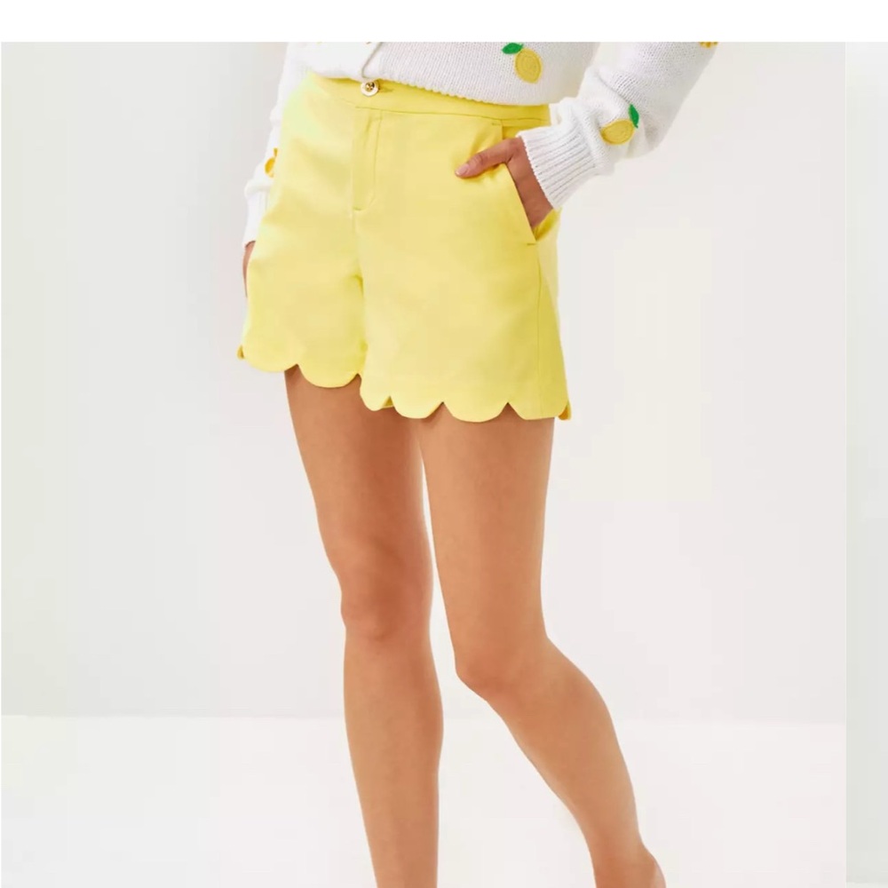 NWT Lilly Pulitzer Buttercup Mid Rise Yellow Scalloped Hem Women's Shorts